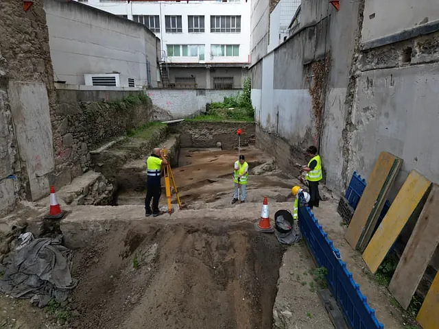 Arqueohistoria pileta de agua antigua