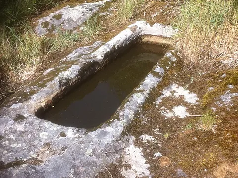 Arqueohistoria pileta de agua antigua